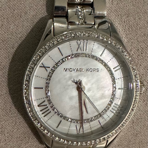 Michael Kors Watch NWOT in box - Picture 3 of 7